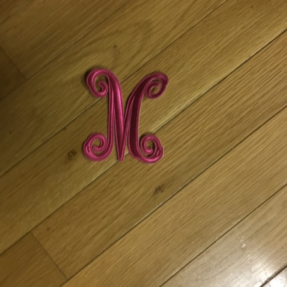 Pink with design lunch box with initial M - Picture 3 of 3